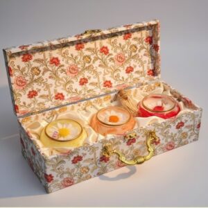 ruby rose delight candle